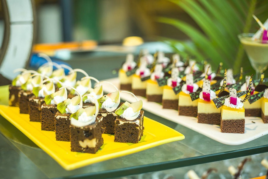 三亚银泰阳光度假酒店附近美食,三亚美食攻略大东海