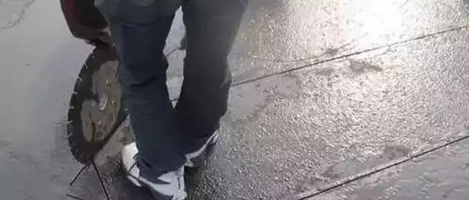 监控室外立杆和基础,监控立杆基础接地做法