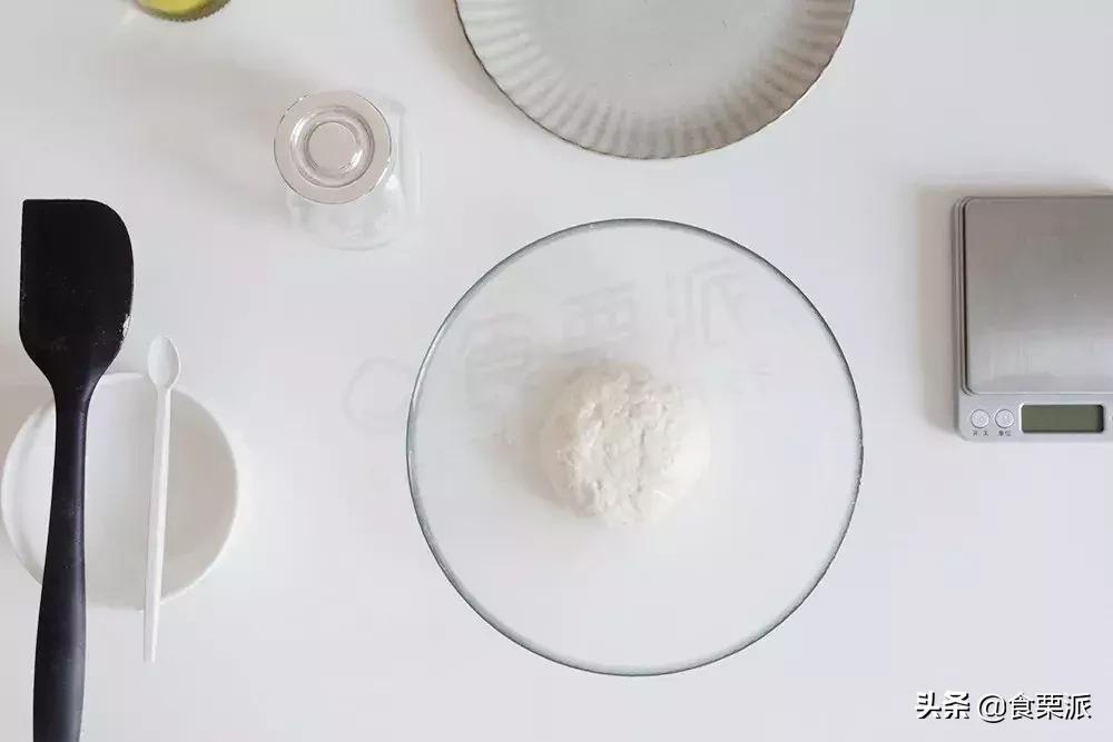 自制披萨3步搞定比店里的还好吃,正宗披萨的配方和制作