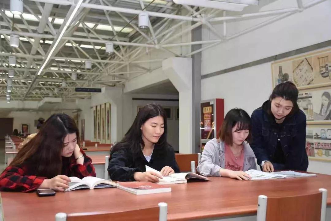 西京学院的真实感受,逛了一圈大学校园