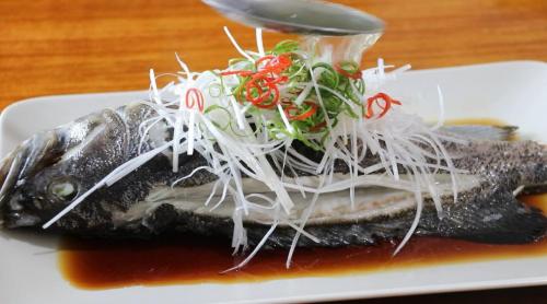 醉拳吃霸王餐成龙,醉拳成龙吃霸王餐完整版原话