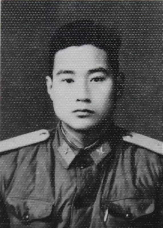 “康王之父”83岁再创业!与时间赛跑的周家礽,还在路上...