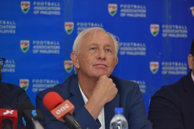 郑智英超夺冠视频,郑智中国足球赛前动态