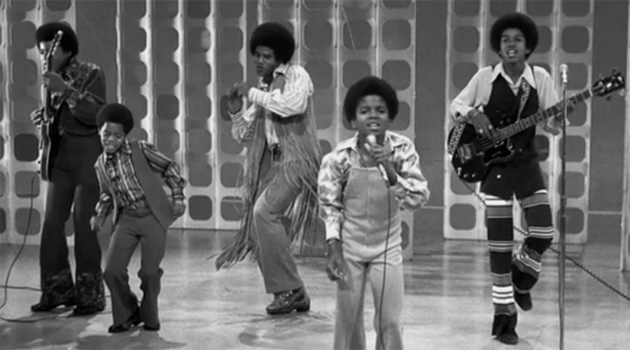 迈克尔杰克逊走在乡间,迈克尔杰克逊太空漫步者影片