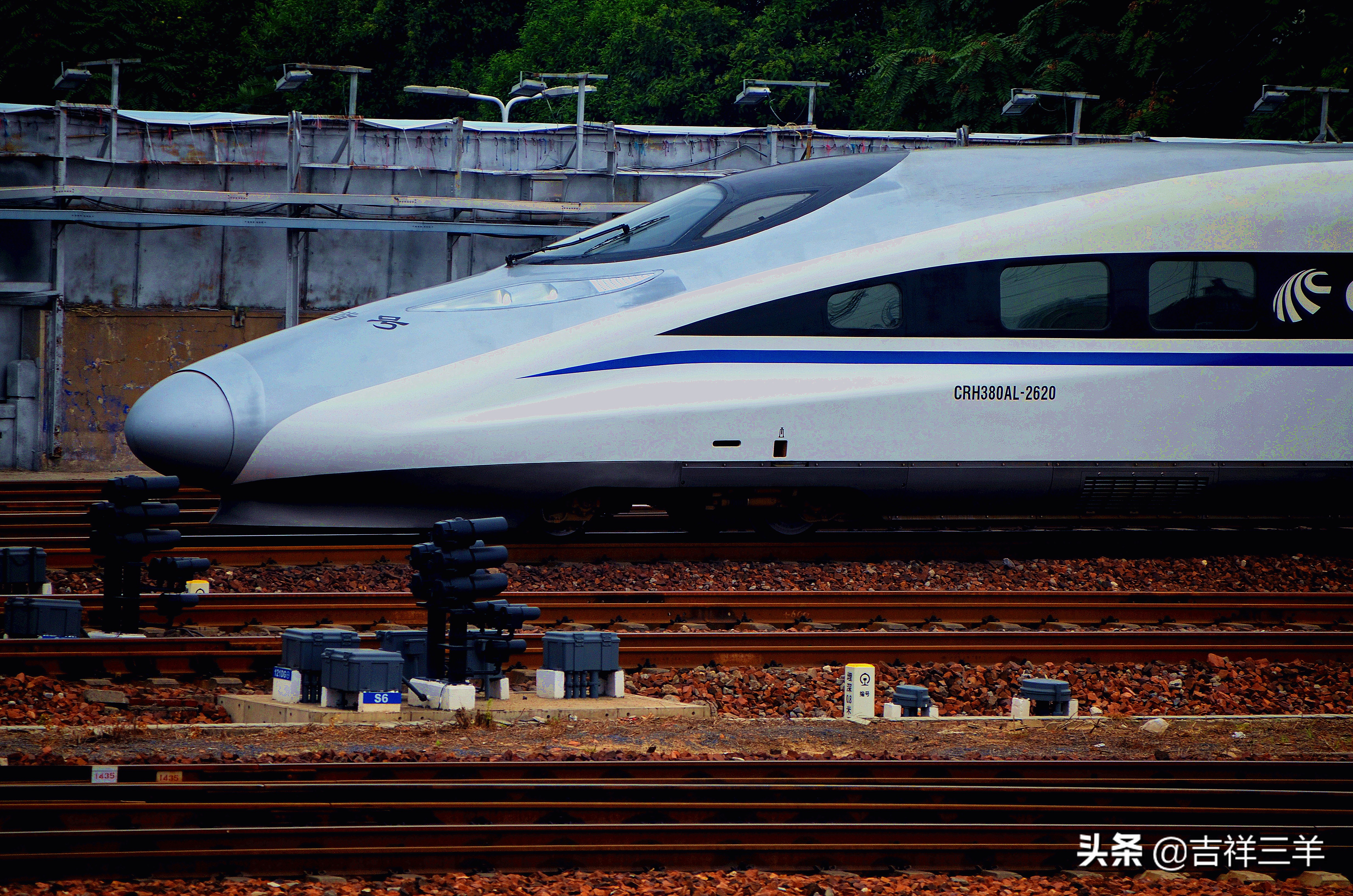 铁路相关部门有哪些,铁路有哪两个部门