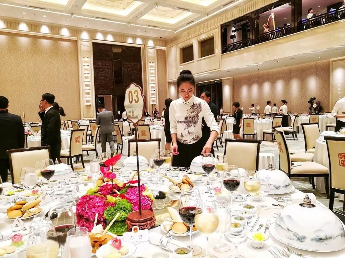 浜烘皯澶т細鍫傚浗瀹磋儗鍚庣殑鏁呬簨,浜烘皯澶т細鍫傚浗瀹村ぇ甯堥兘鏈夎皝