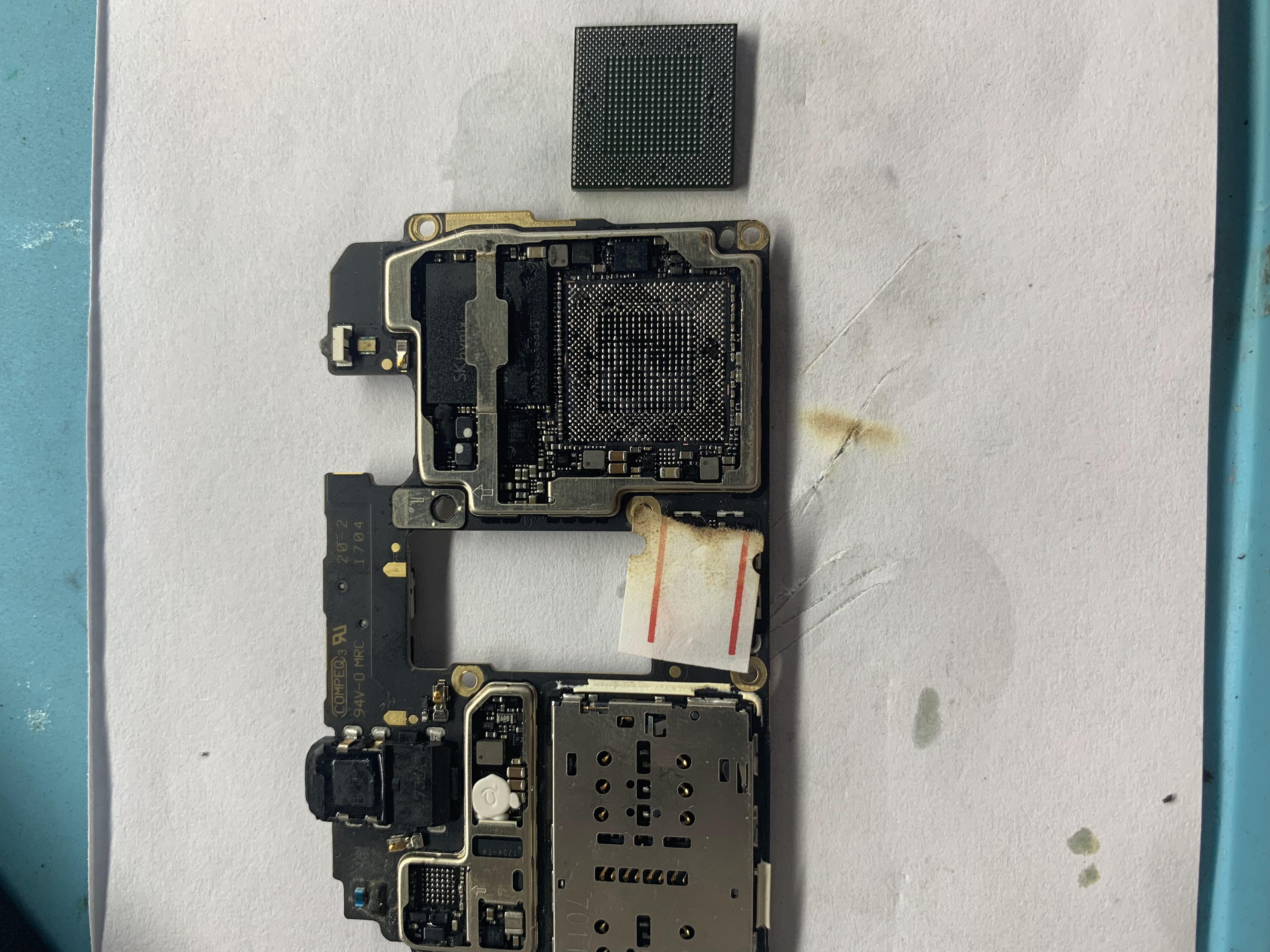 华为MT9进水不开机，一步一个“坑”把掌柜修的也是无语，想发火