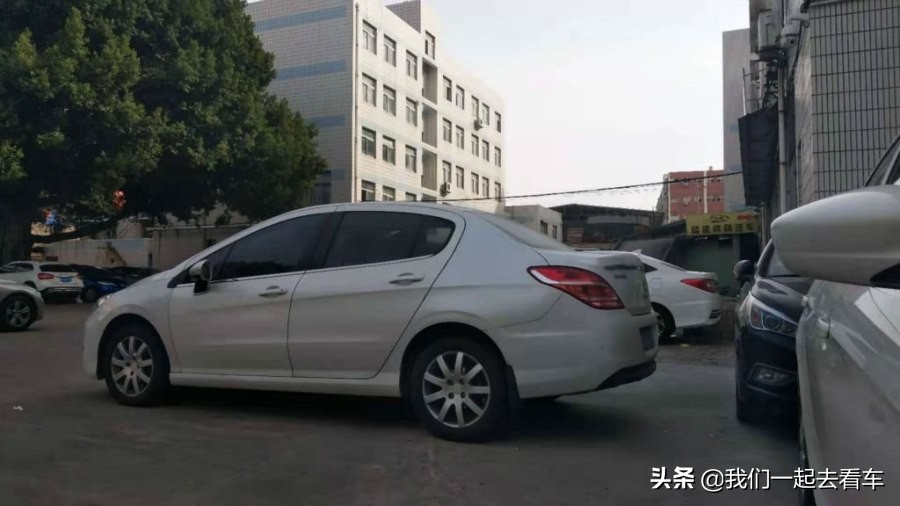 二手福特福睿斯和标致308哪个好,12年标致308自动挡二手多少钱