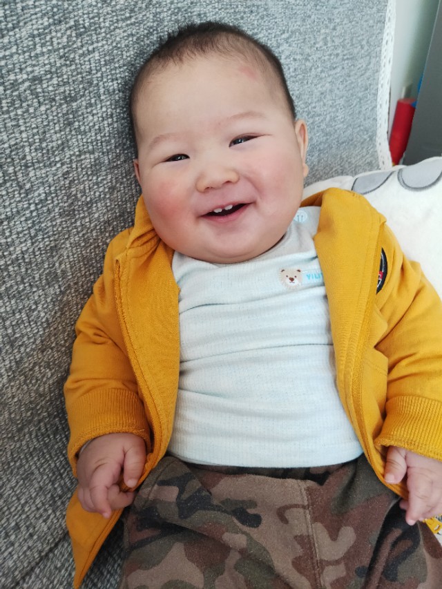 宝宝出牙晚上落地醒怎么缓解,七个月宝宝如何缓解出牙口欲期