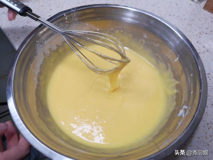 蛋糕怎么烤才不会回缩塌陷,电饭锅蛋糕一打开回缩了怎么回事