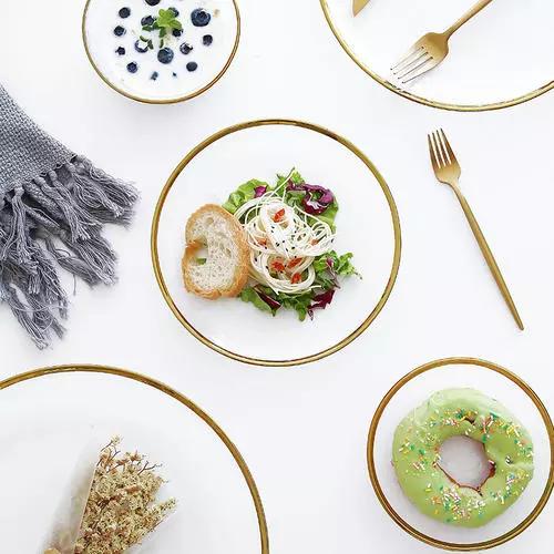 中国人不爱玻璃餐具？百年品牌打破传统，网友：一边说不好看还买