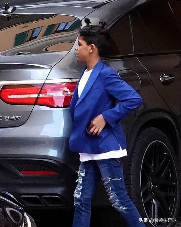 c罗儿子迷你罗日常生活,乔治娜在c罗面前只穿迷你罗