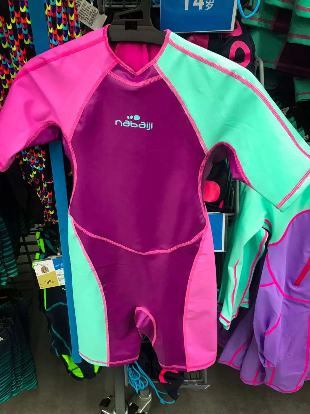 新手泳衣如何选购好的品牌,如何选择合适的儿童泳衣