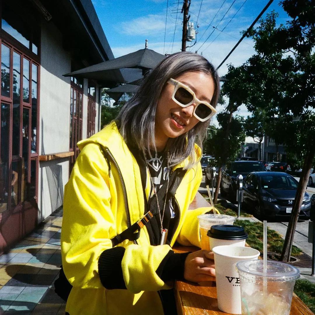 女版陈冠希斜戴帽子,女版陈冠希斜戴帽子网红