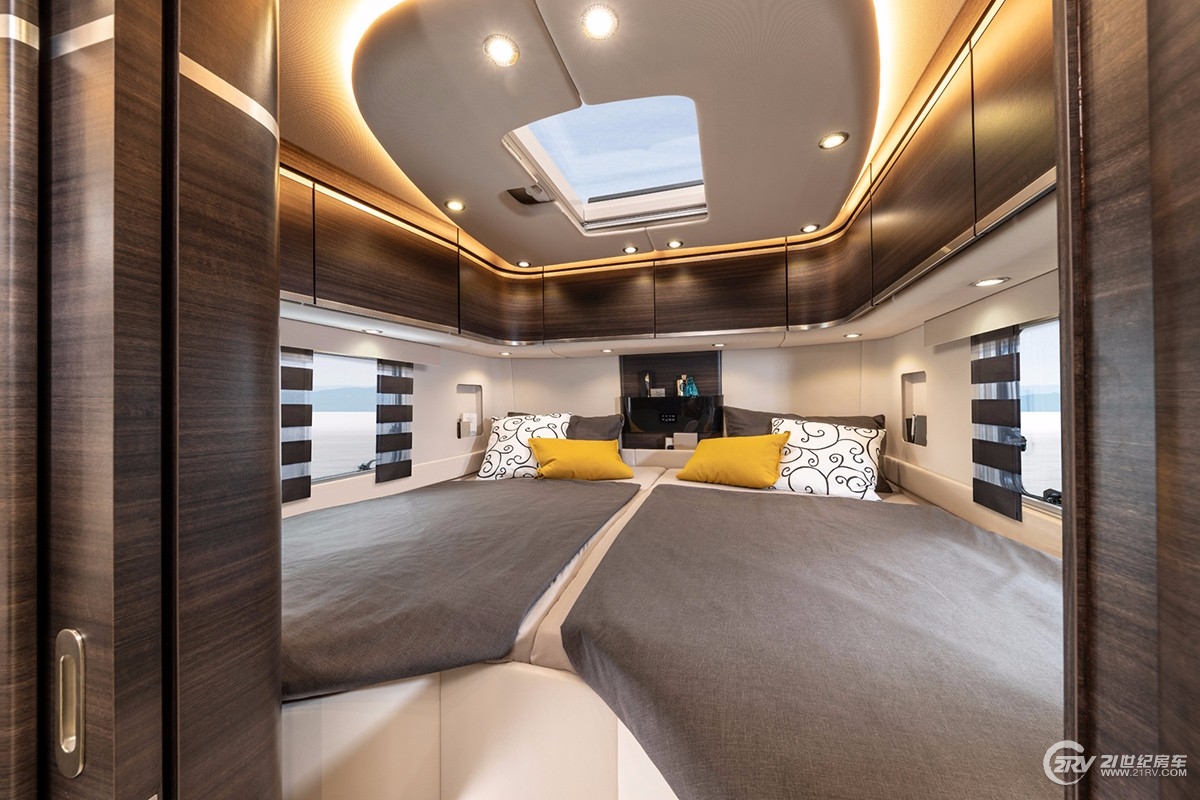 依维柯a型房车二手车,依维柯可拓展房车推荐20-30万左右