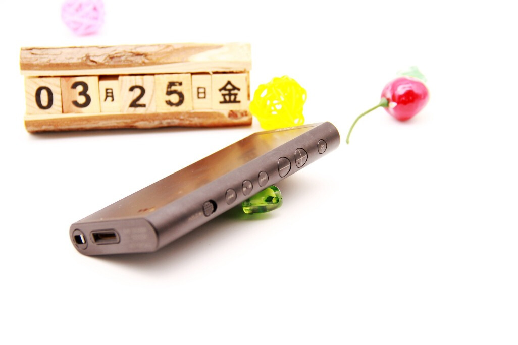 索尼nwzx300a和nw105哪个值得购买,索尼nw-zx300a多少钱