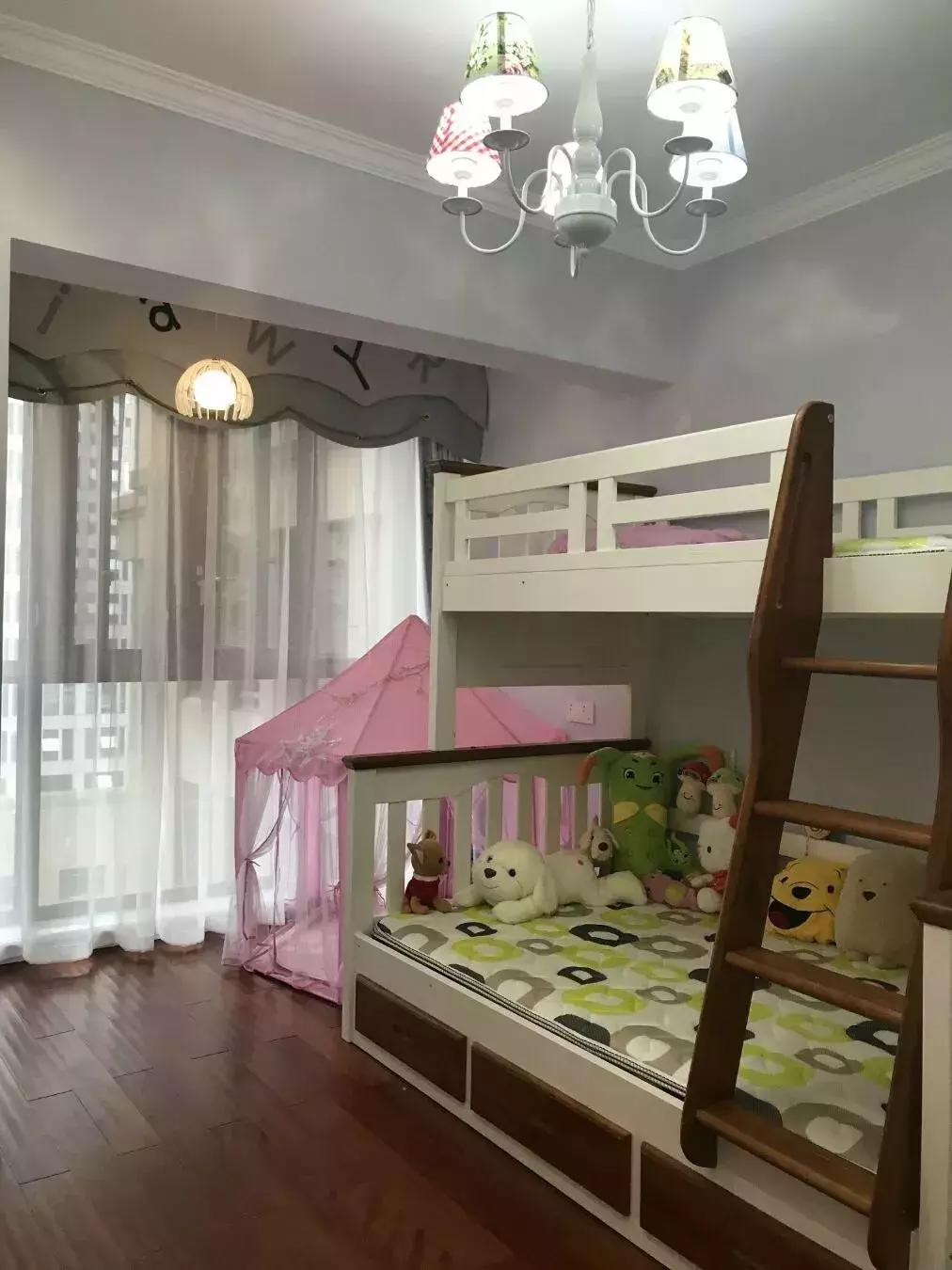 充满童趣的上下床儿童房,实用的儿童上下床怎么选