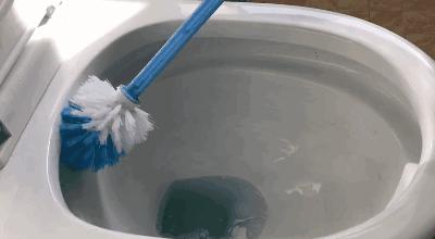 马桶壁出现红色污垢,马桶壁顽固黄垢