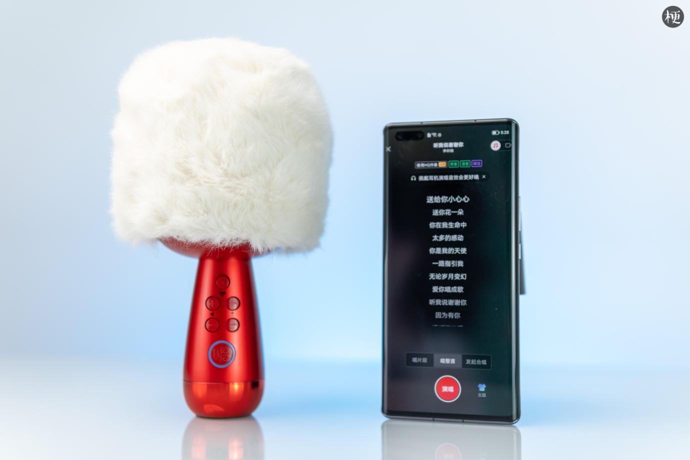 唱吧k歌宝小巨蛋麦克风q5绯红色,唱吧小巨蛋g2和g2max区别