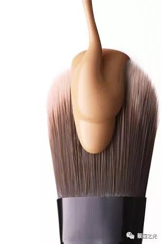 粉底液是哪一步用的,最好的粉底液上妆方式