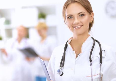 产妇刚生完肚子里全是气怎么办,产妇生完孩子肚子里有个疙瘩