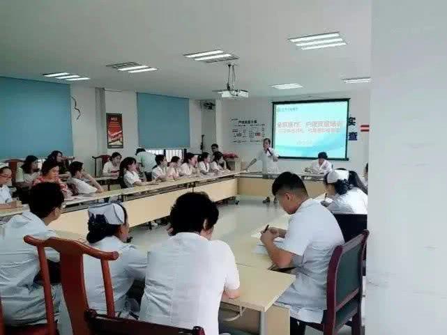 年轻人千万别干三件事,年轻人越来越穷要不要钱