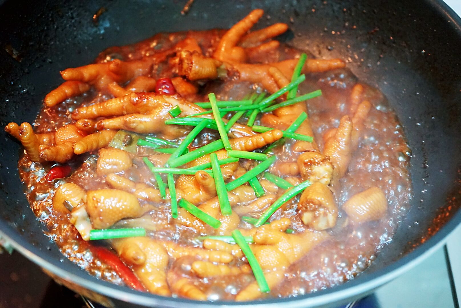 软烂熟烤鸡爪教程,家常烧鸡爪简单做法