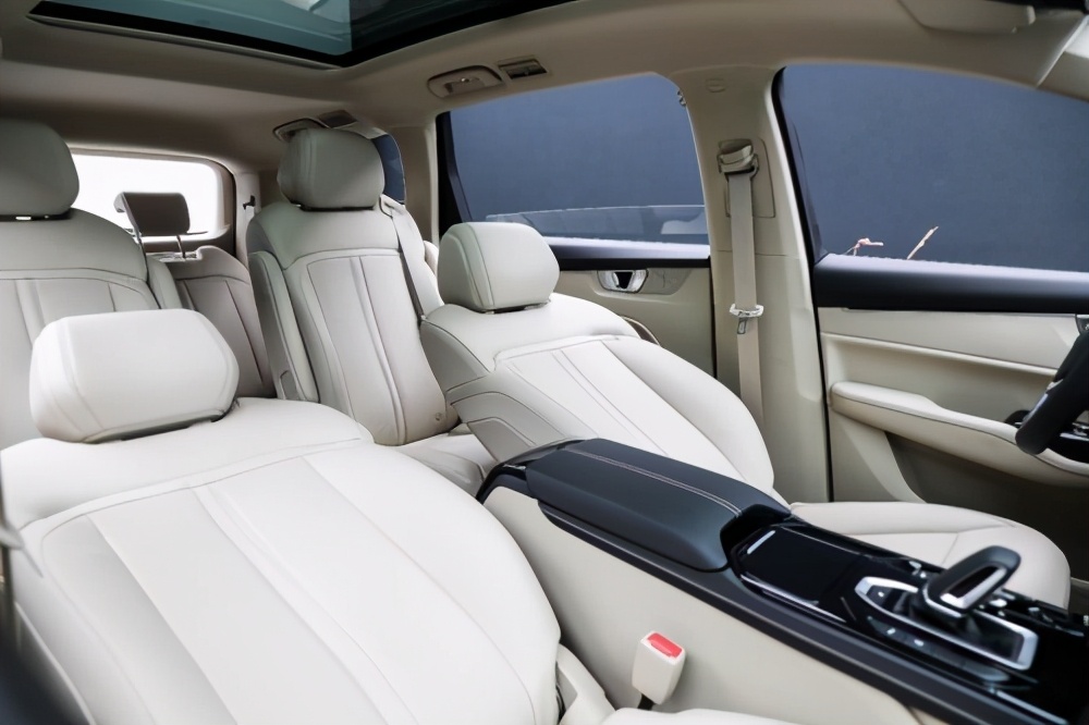 五菱新添凯捷银标suv行政豪华版,五菱官方六座车型凯捷银标多少钱