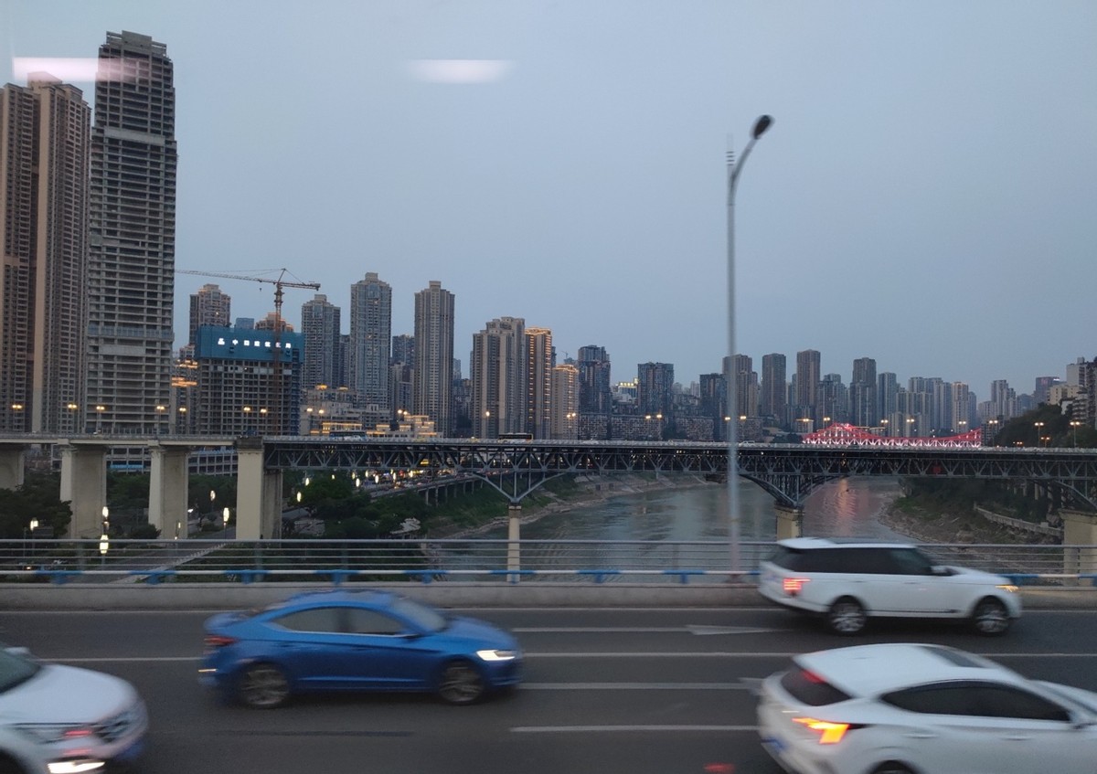 重庆滴滴司机真的能赚钱吗,重庆滴滴司机一个月收入多少钱