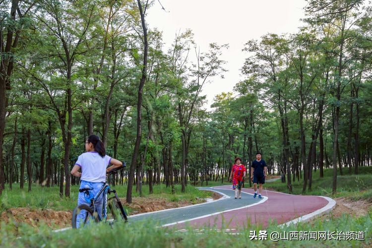 鎴戜滑韬竟鐨勬柊闂绘湁鍝簺,鎴戜滑韬竟鐨勪簩闈掍細灞辫タ