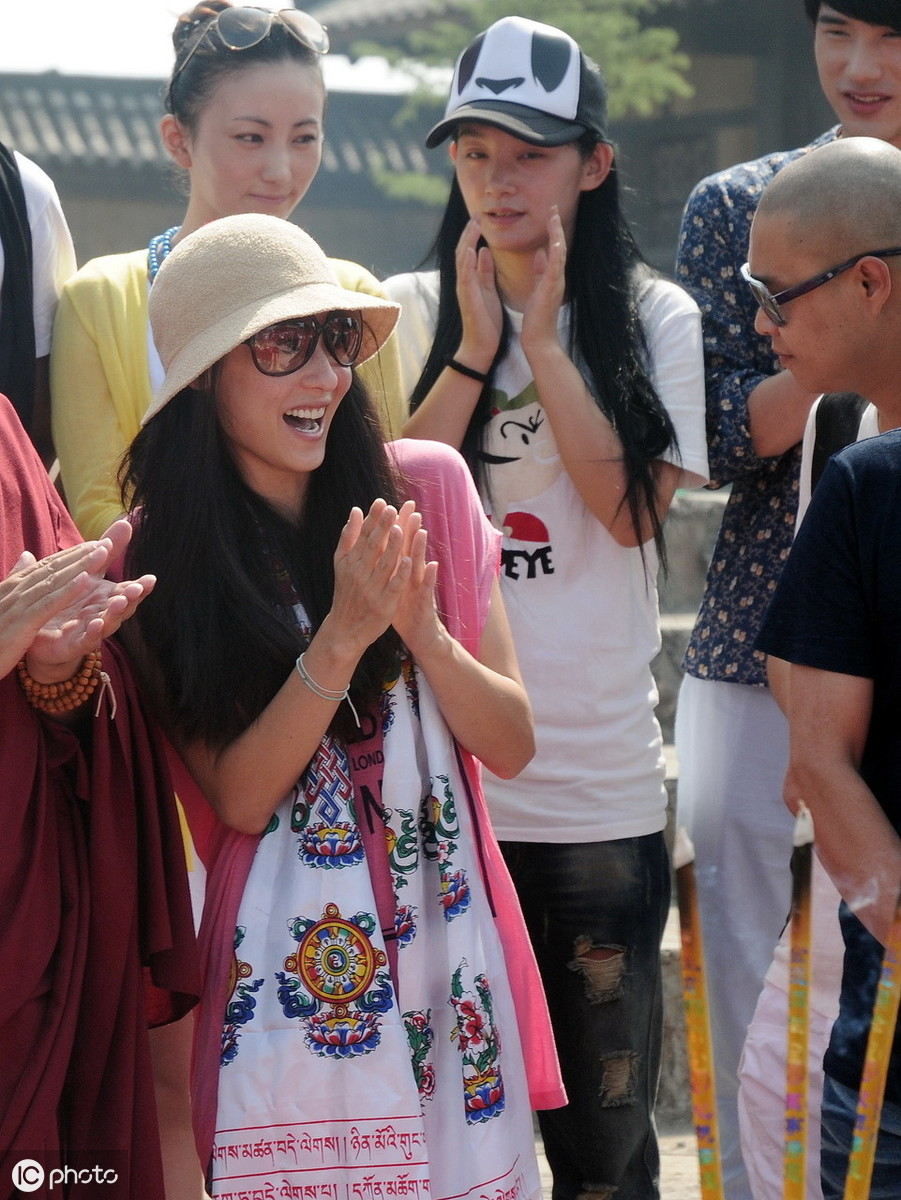 热巴戴渔夫帽,热巴渔夫帽图片大全