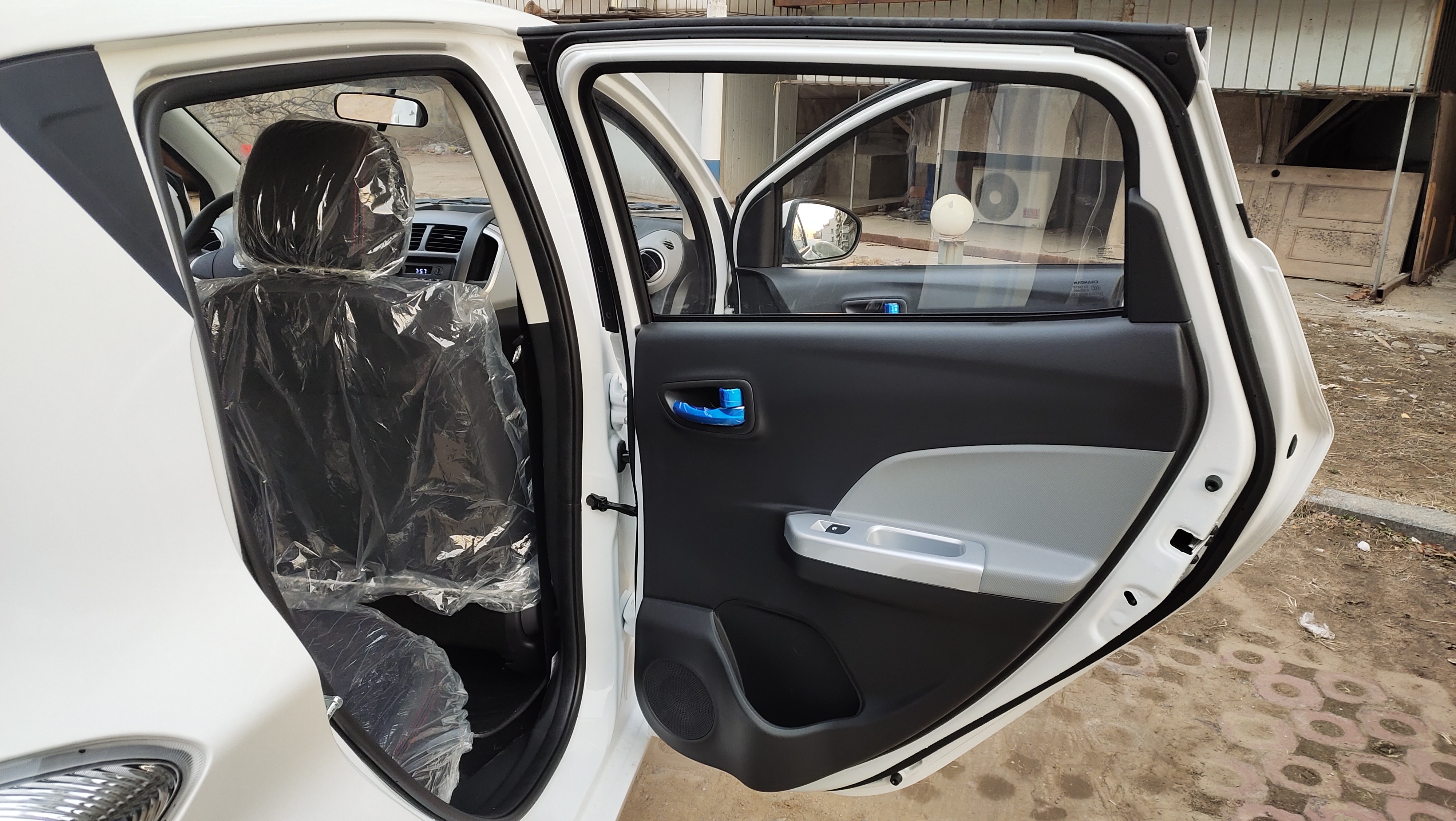 被五菱宏光吸引，最终却入手长安E-Star，提车后来说说感受