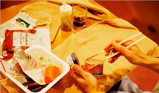 疫情之下，越来越多的日本贫困女性投入AV行业