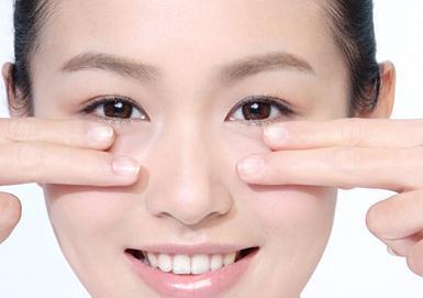 别再搞不清“眼皮子底下”的这点事儿了——祛除眼袋有妙招,消除3个小误区