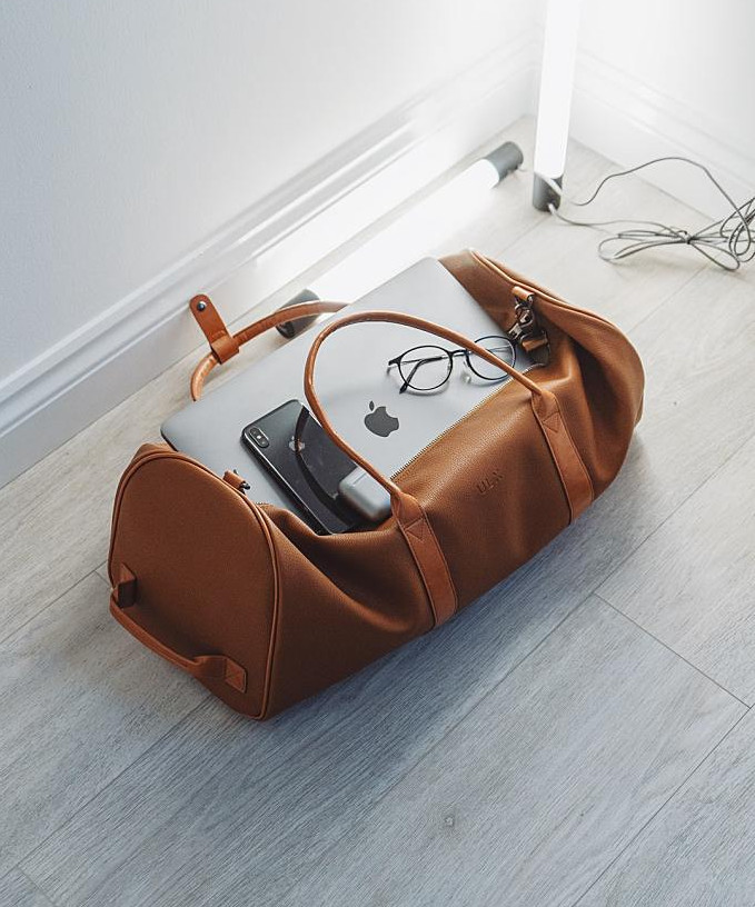 请不要让朋友替你排队在犯罪的道路上！