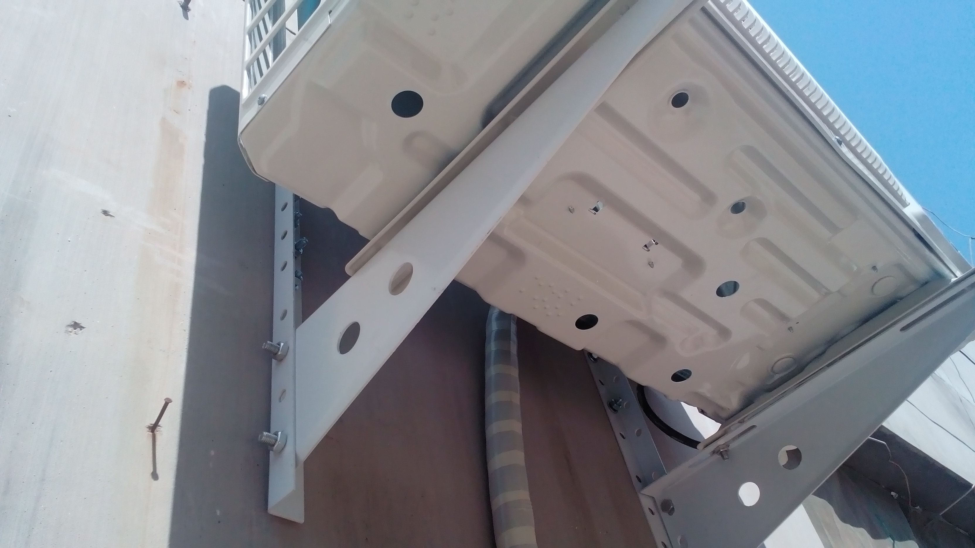 实体店买空调免费安装,网上购买空调安装免费吗