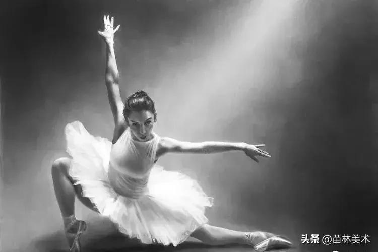 唯美的女性人体素描,细腻到让人流鼻血!