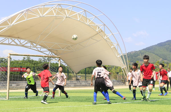 麓山滨江首届校园足球联赛开赛,青少年足球联赛开幕简讯