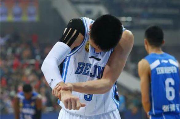 习惯性肩关节脱臼如何改善,肩关节脱位容易形成习惯性脱位吗