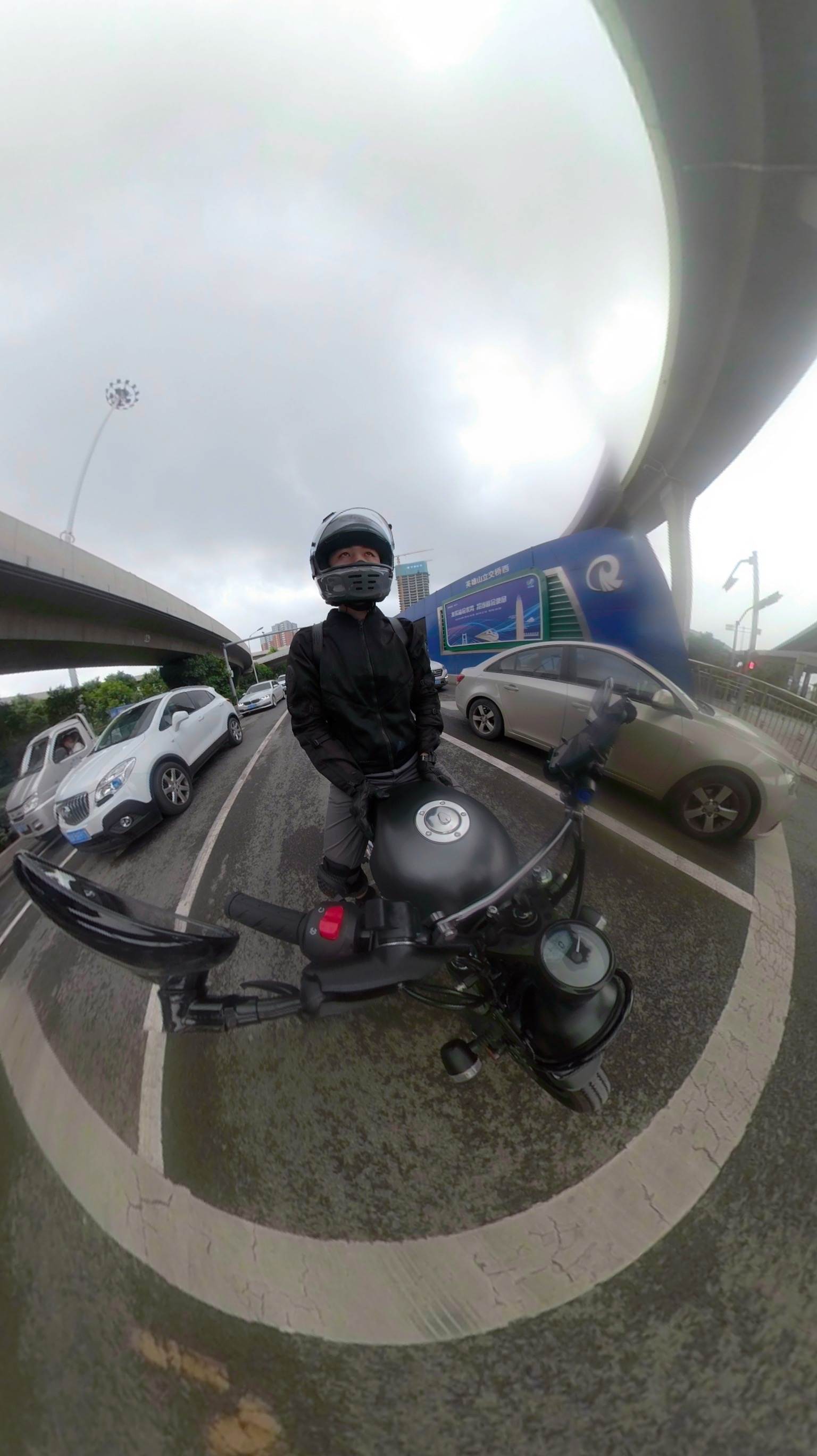 “平价款”：一个打工人生活中的小确幸