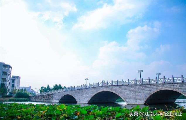 江苏占地最大的大学,占地面积超过8000亩的大学