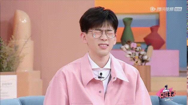 让男明星帮忙化妆，是巨大福利还是*男美**陷阱？