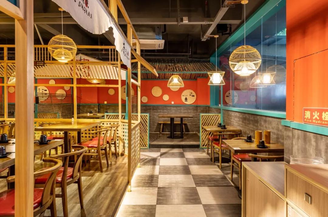 烧烤店怎么做菜品引流吸引顾客,烧烤店怎么用味道吸引人