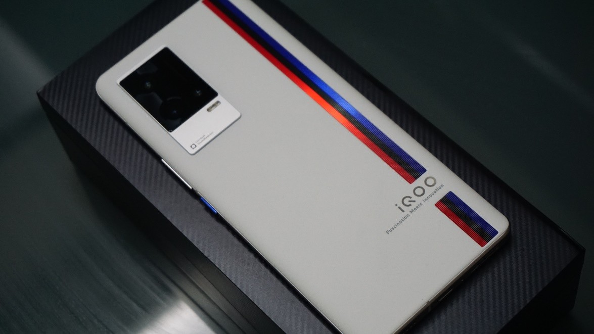 iqoo8pro和红魔8pro选哪个,iqoo8pro与红魔6spro相比哪个好