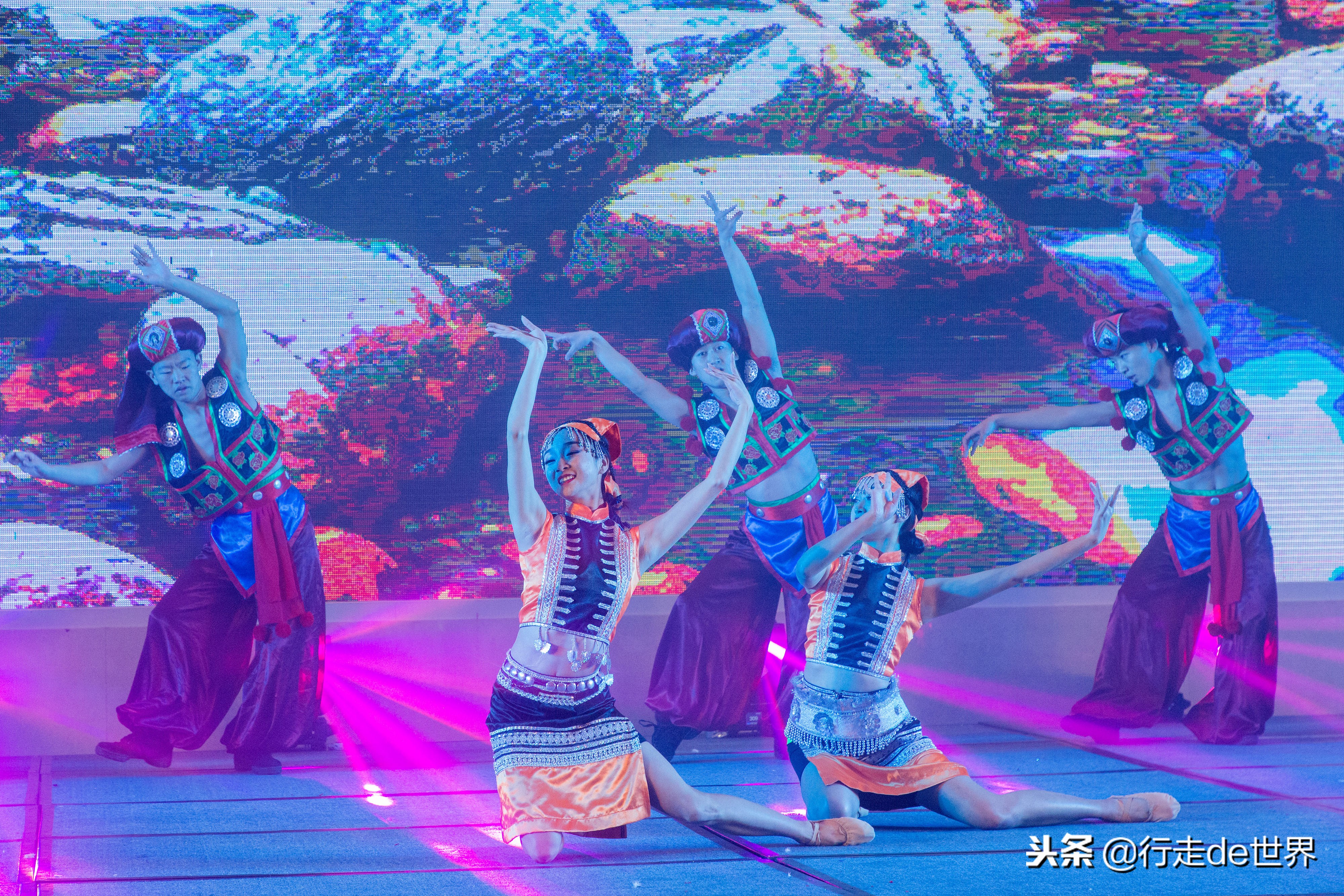 超多网红小姐姐打卡,网红温泉云瑶谷温泉