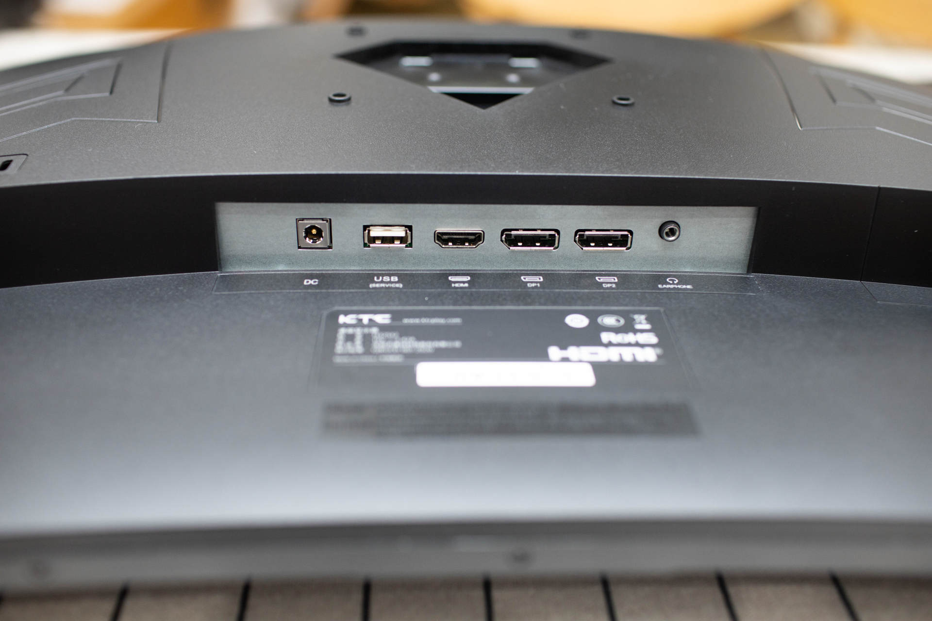 ktc48寸显示器,32寸显示器1k144hz游戏体验