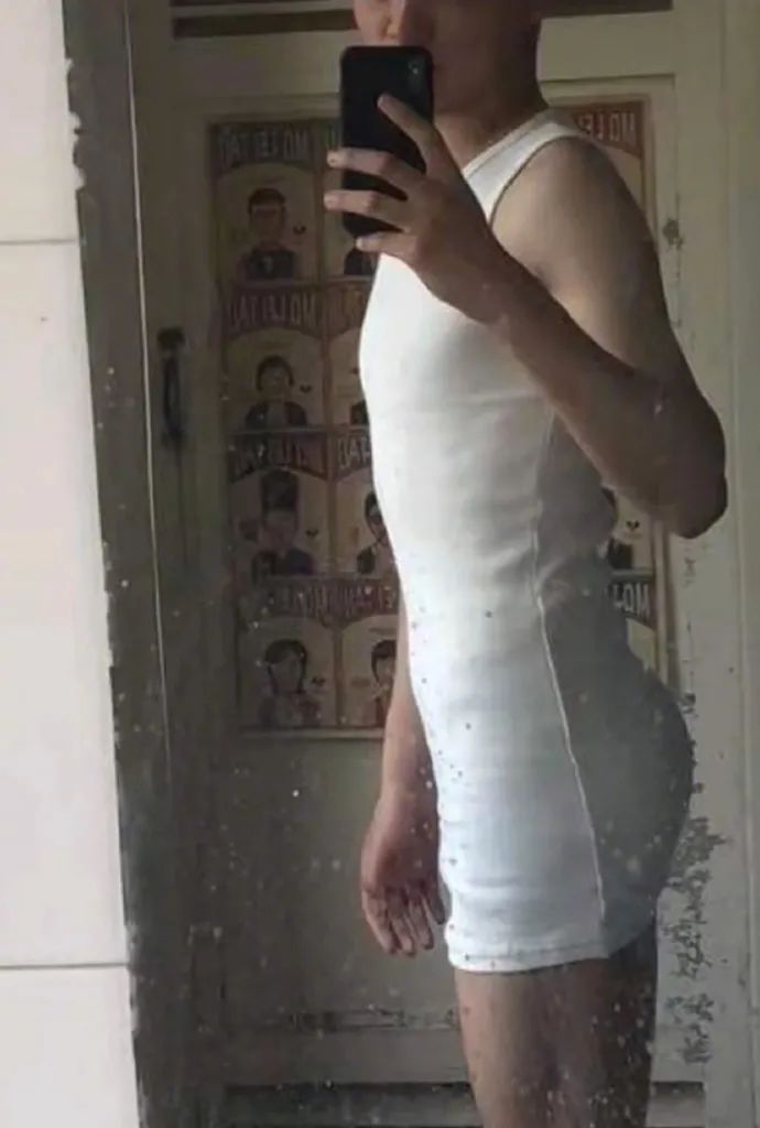 “网上买了件*男猛**T恤后？”哈哈哈哈快停止散发你的魅力吧