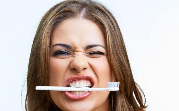 漱口水可以起到什么样的效果,漱口水有什么作用可以经常用吗