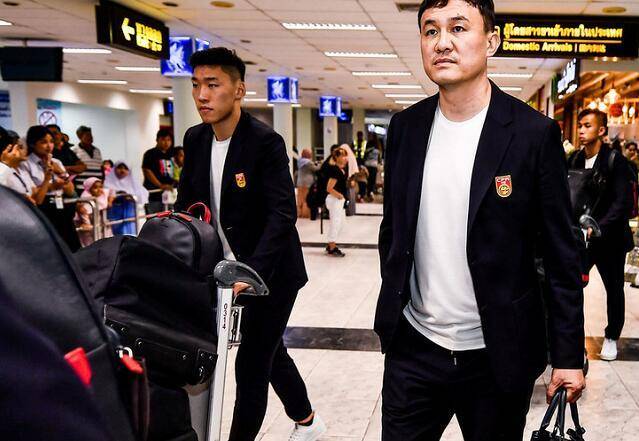 不严谨！再闹“半岛美女记者事件”？俩国奥新星年龄被改+被留洋