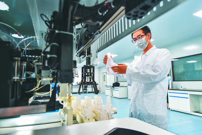 从弱鸟到飞凤一个国家级贫困县的百强之路